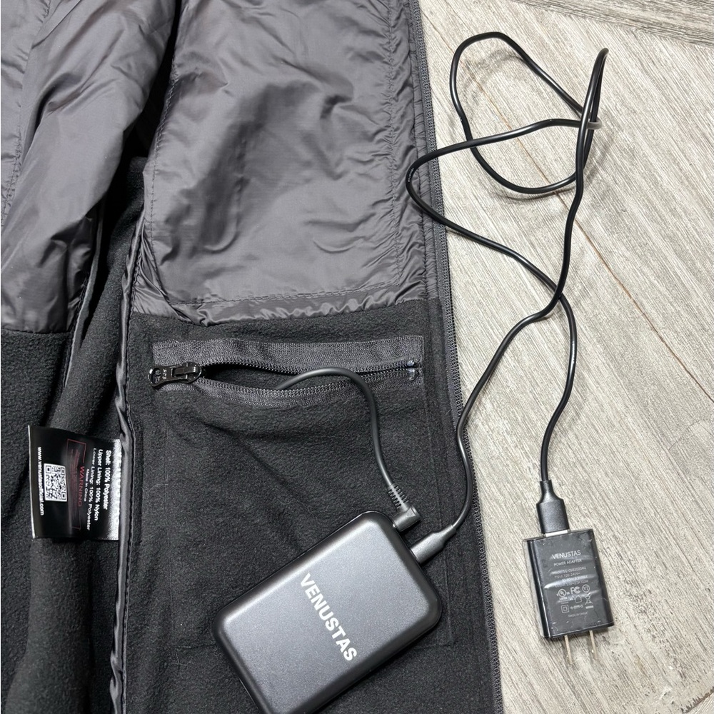 Venustas Black Women’s Fleece Heated Vest with Battery. - Picture 4 of 9